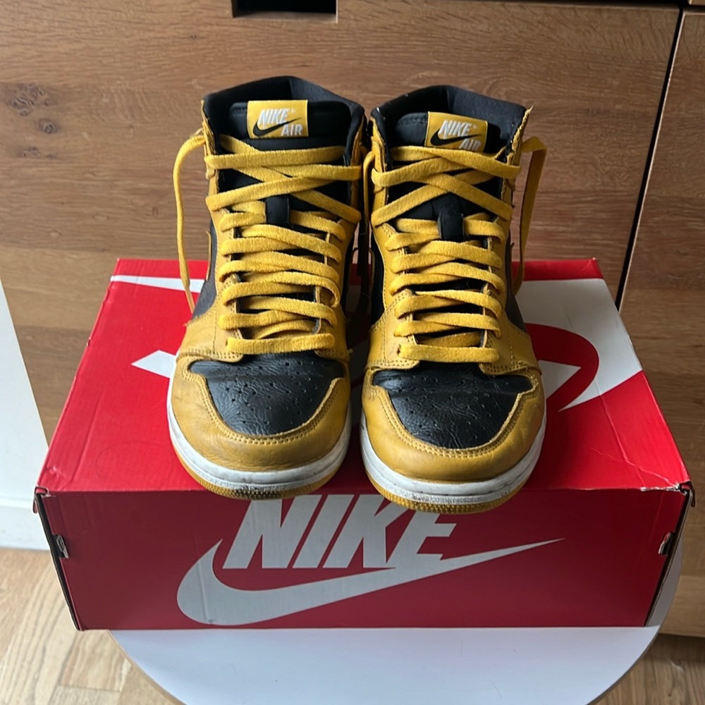 AIR JORDAN 1 HIGH RETRO OG 'POLLEN' - Pre-Owned Condition